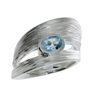 Triangel Ring Crease Silber blauer Topas 7x5 mm