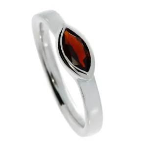 Triangel Ring si Granat 8 x 4 navette fac